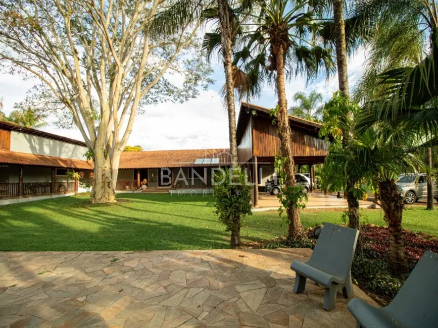 Chácara com 4 quartos à venda, 654m2 em Chácara Velosa, Araraquara - SP - imagem 4 Foto 4 de Chácara com 4 quartos à venda, 654m2 em Chácara Velosa, Araraquara - SP