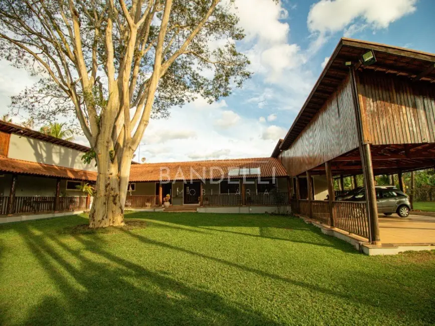 Chácara com 4 quartos à venda, 654m2 em Chácara Velosa, Araraquara - SP - imagem 3 Foto 3 de Chácara com 4 quartos à venda, 654m2 em Chácara Velosa, Araraquara - SP