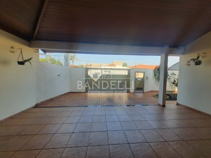 Casa com 3 quartos à venda, 226m2 em Centro, Araraquara - SP - imagem 5 Foto 5 de Casa com 3 quartos à venda, 226m2 em Centro, Araraquara - SP