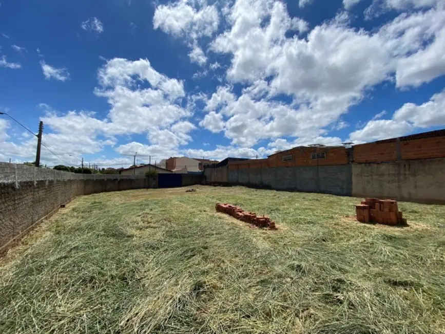 Terreno / Lote à venda em Jardim Veneza, Araraquara - SP - imagem 4 Foto 4 de Terreno / Lote à venda em Jardim Veneza, Araraquara - SP