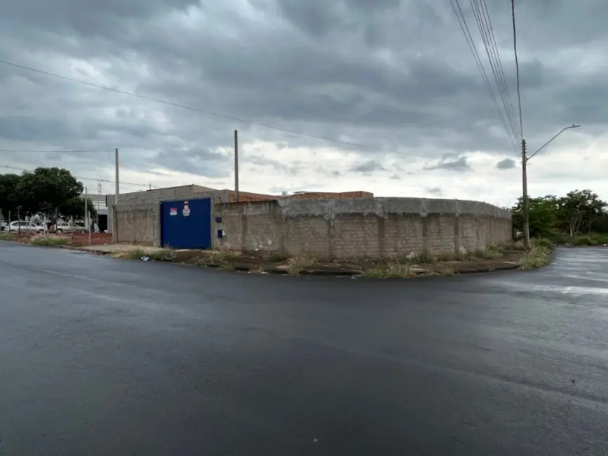 Foto 2 de Terreno / Lote à venda em Jardim Veneza, Araraquara - SP