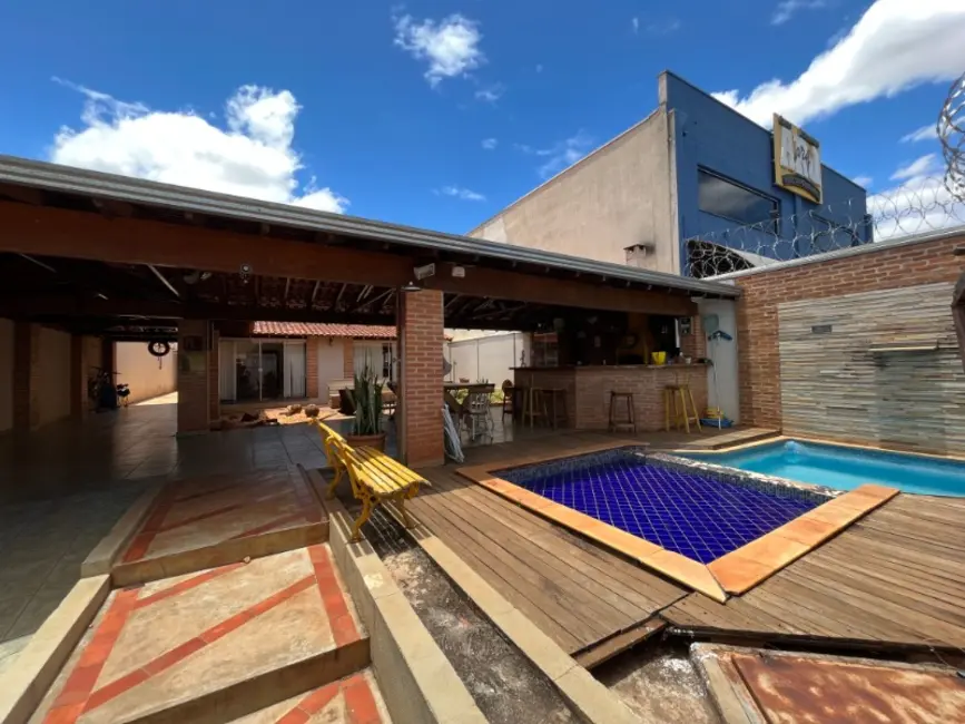 Sala Comercial com 3 quartos à venda, 277m2 em Vila Harmonia, Araraquara - SP - imagem 4 Foto 4 de Sala Comercial com 3 quartos à venda, 277m2 em Vila Harmonia, Araraquara - SP