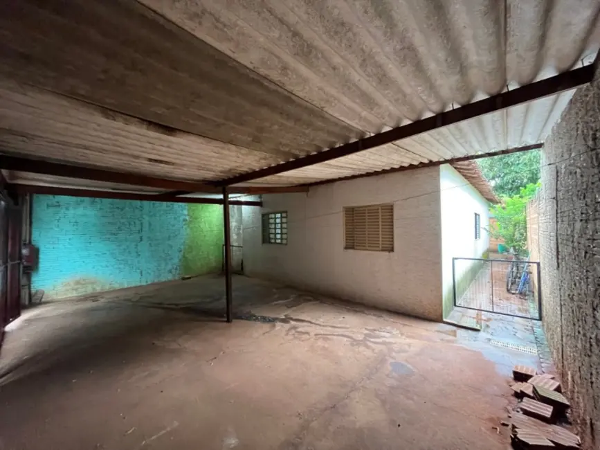 Casa com 2 quartos à venda, 141m2 em Jardim Adalberto Frederico de Oliveira Roxo I, Araraquara - SP - imagem 4 Foto 4 de Casa com 2 quartos à venda, 141m2 em Jardim Adalberto Frederico de Oliveira Roxo I, Araraquara - SP