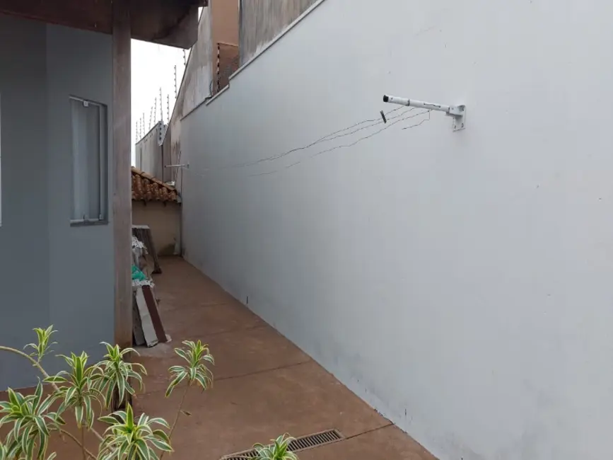 Casa com 3 quartos à venda, 196m2 em Jardim Residencial Água Branca, Araraquara - SP - imagem 4 Foto 4 de Casa com 3 quartos à venda, 196m2 em Jardim Residencial Água Branca, Araraquara - SP