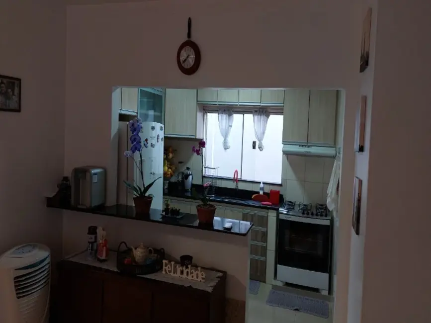 Casa com 3 quartos à venda, 196m2 em Jardim Residencial Água Branca, Araraquara - SP - imagem 9 Foto 9 de Casa com 3 quartos à venda, 196m2 em Jardim Residencial Água Branca, Araraquara - SP