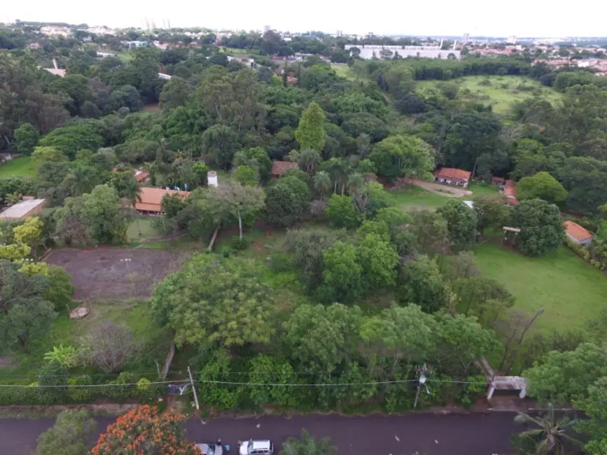 Chácara com 2 quartos à venda, 145m2 em Chácara Velosa, Araraquara - SP - imagem 5 Foto 5 de Chácara com 2 quartos à venda, 145m2 em Chácara Velosa, Araraquara - SP