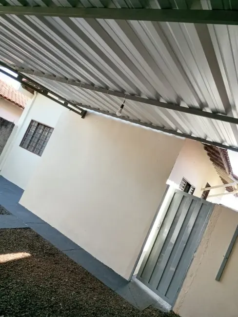 Casa com 2 quartos à venda, 160m2 em Jardim Dumont, Araraquara - SP - imagem 3 Foto 3 de Casa com 2 quartos à venda, 160m2 em Jardim Dumont, Araraquara - SP