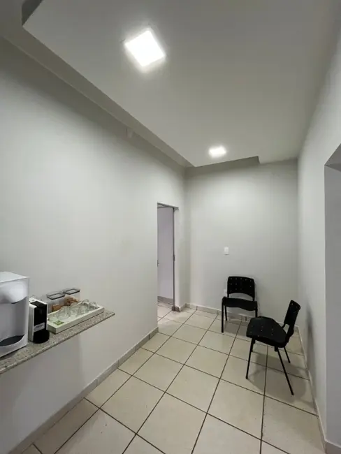 Sala Comercial à venda, 114m2 em Centro, Araraquara - SP - imagem 2 Foto 2 de Sala Comercial à venda, 114m2 em Centro, Araraquara - SP