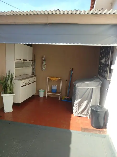 Casa com 2 quartos à venda, 96m2 em Jardim Brasil (Vila Xavier), Araraquara - SP - imagem 4 Foto 4 de Casa com 2 quartos à venda, 96m2 em Jardim Brasil (Vila Xavier), Araraquara - SP