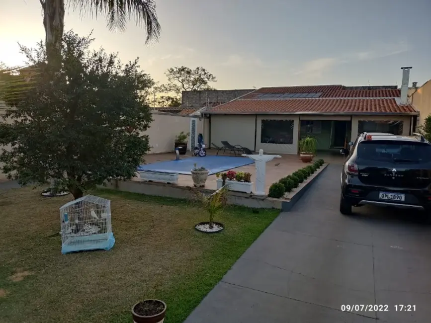 Foto 2 de Casa com 2 quartos à venda, 180m2 em Cidade Jardim, Araraquara - SP