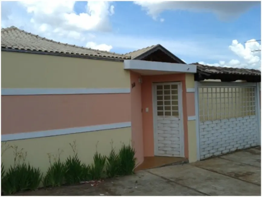 Foto 2 de Casa com 2 quartos à venda, 112m2 em Parque Laranjeiras, Araraquara - SP