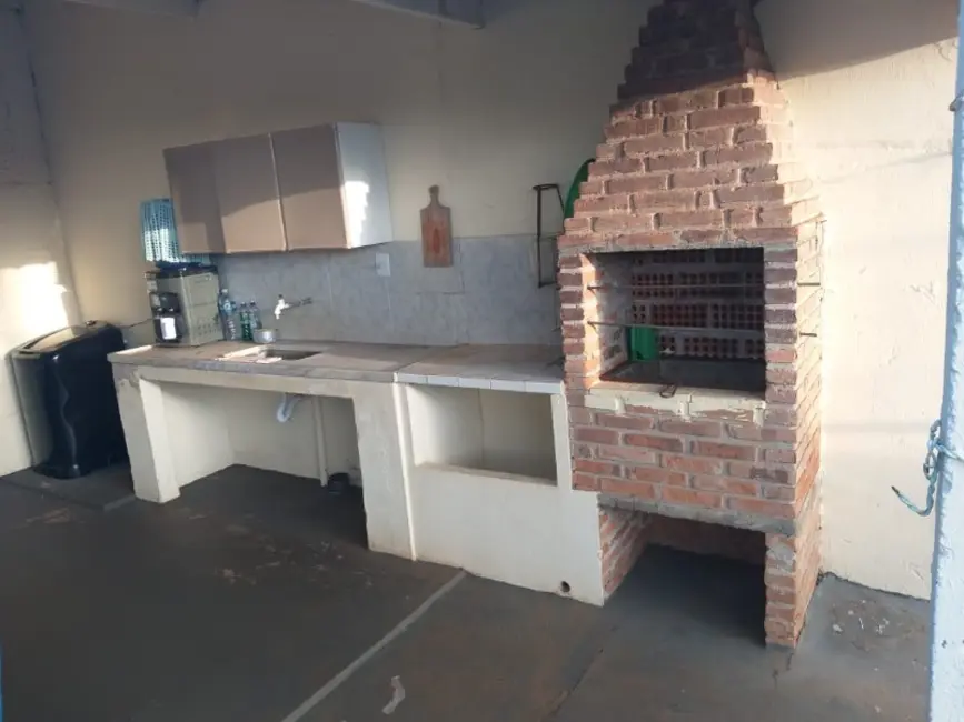 Casa com 2 quartos à venda, 175m2 em Vila José Bonifácio, Araraquara - SP - imagem 8 Foto 8 de Casa com 2 quartos à venda, 175m2 em Vila José Bonifácio, Araraquara - SP
