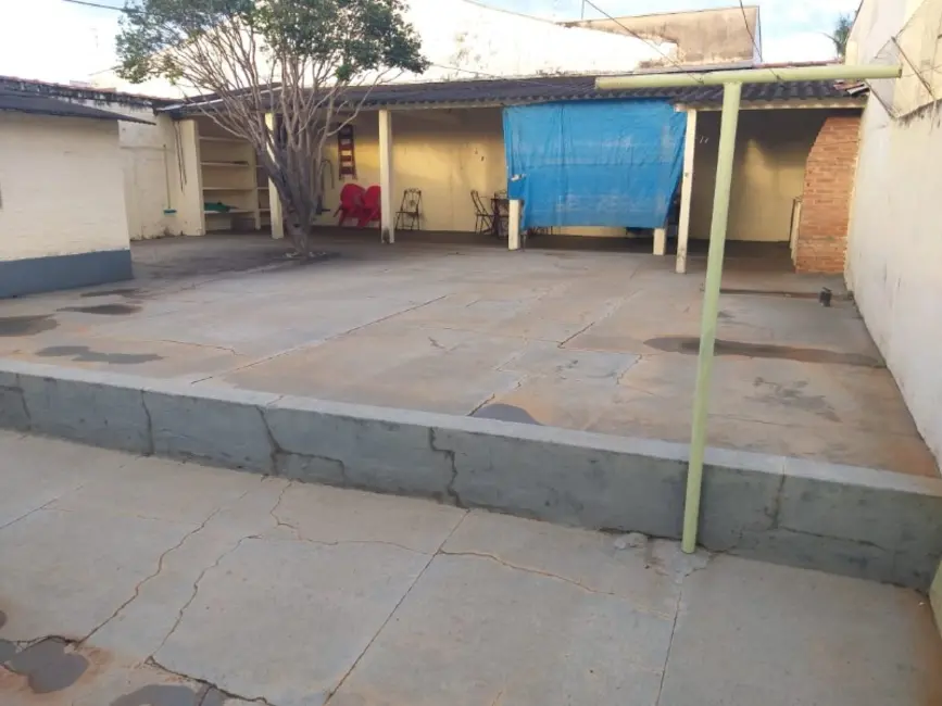 Casa com 2 quartos à venda, 175m2 em Vila José Bonifácio, Araraquara - SP - imagem 5 Foto 5 de Casa com 2 quartos à venda, 175m2 em Vila José Bonifácio, Araraquara - SP