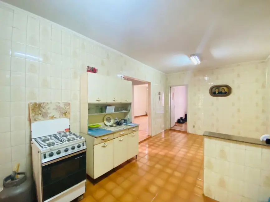 Casa com 2 quartos à venda, 149m2 em Vila Ferroviária, Araraquara - SP - imagem 7 Foto 7 de Casa com 2 quartos à venda, 149m2 em Vila Ferroviária, Araraquara - SP