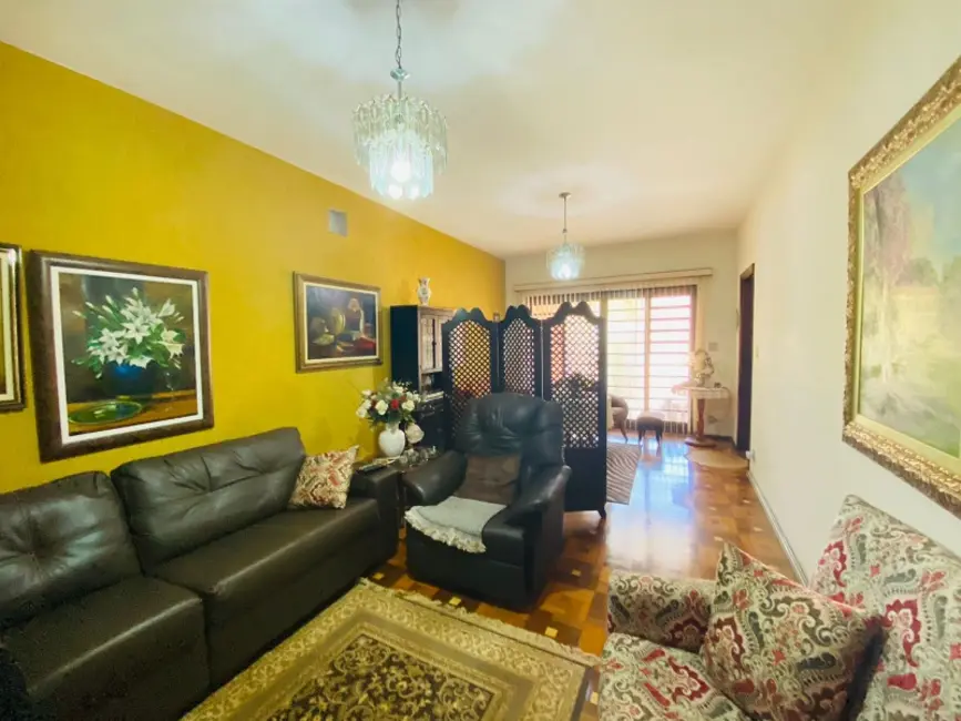 Foto 2 de Casa com 3 quartos à venda, 191m2 em Centro, Araraquara - SP