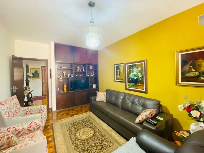 Casa com 3 quartos à venda, 191m2 em Centro, Araraquara - SP - imagem 6 Foto 6 de Casa com 3 quartos à venda, 191m2 em Centro, Araraquara - SP