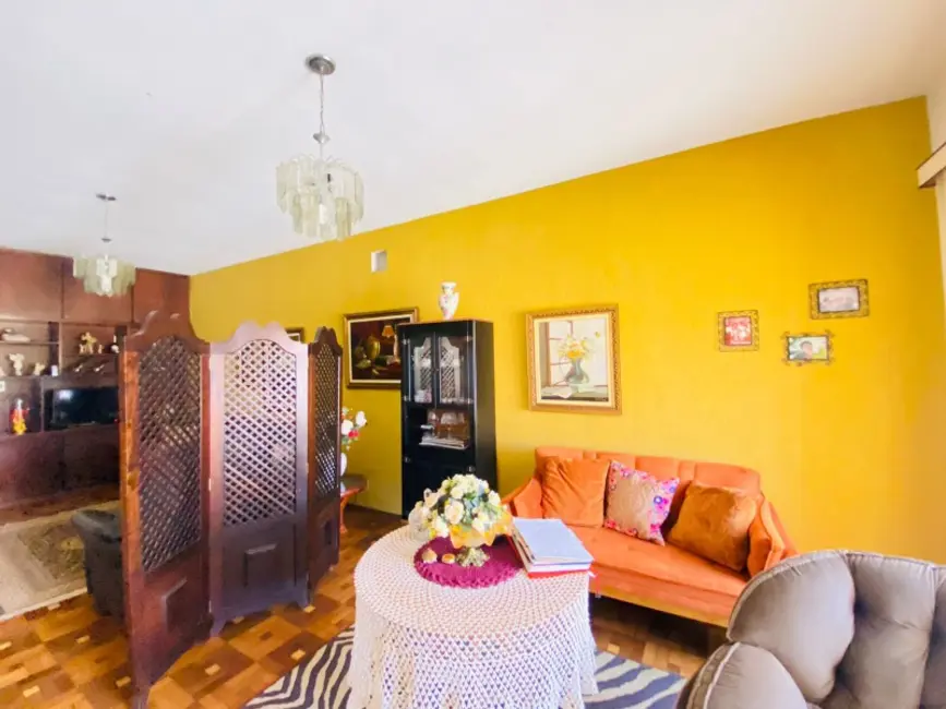 Casa com 3 quartos à venda, 191m2 em Centro, Araraquara - SP - imagem 7 Foto 7 de Casa com 3 quartos à venda, 191m2 em Centro, Araraquara - SP