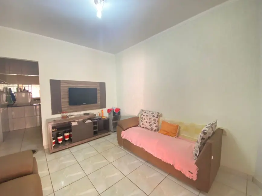 Casa com 2 quartos à venda, 154m2 em Parque Residencial Vale do Sol, Araraquara - SP - imagem 5 Foto 5 de Casa com 2 quartos à venda, 154m2 em Parque Residencial Vale do Sol, Araraquara - SP