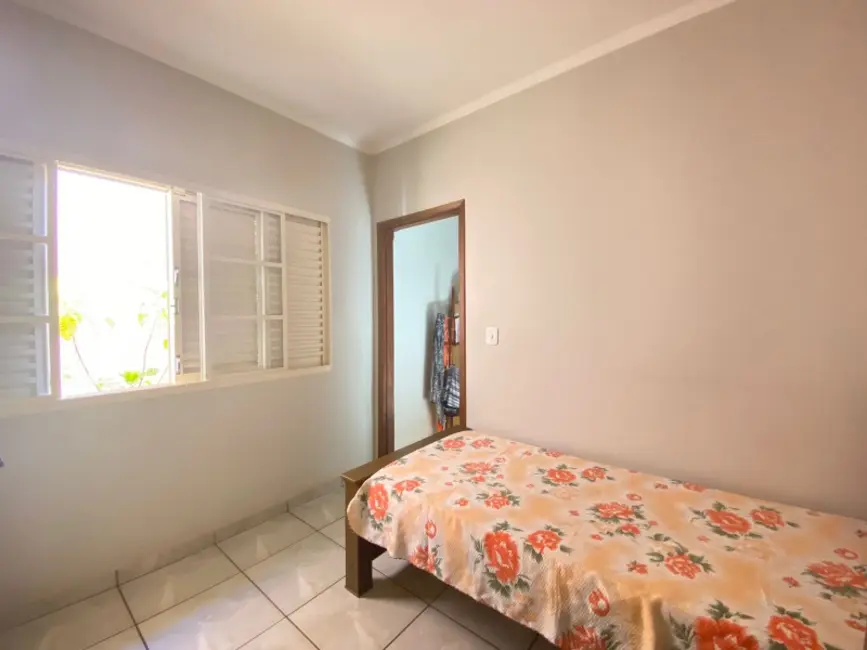 Casa com 2 quartos à venda, 154m2 em Parque Residencial Vale do Sol, Araraquara - SP - imagem 7 Foto 7 de Casa com 2 quartos à venda, 154m2 em Parque Residencial Vale do Sol, Araraquara - SP