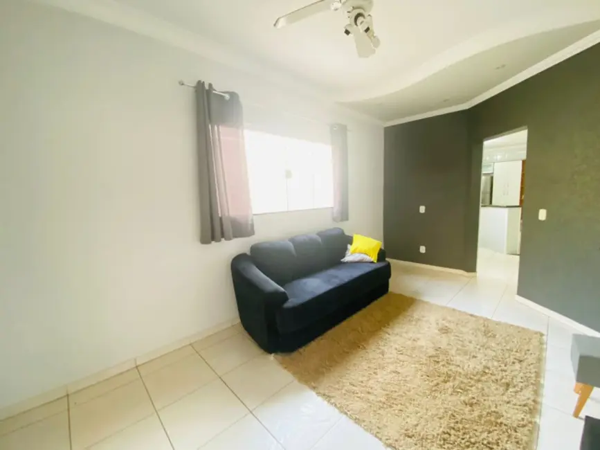 Casa com 2 quartos à venda, 192m2 em Jardim do Bosque, Araraquara - SP - imagem 3 Foto 3 de Casa com 2 quartos à venda, 192m2 em Jardim do Bosque, Araraquara - SP