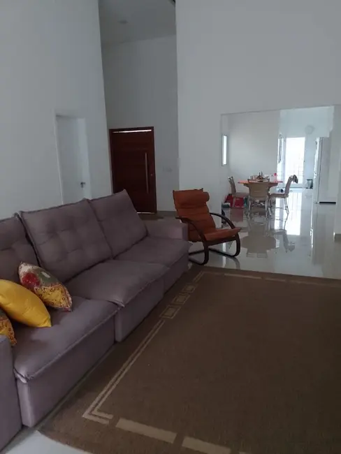Casa com 3 quartos à venda, 193m2 em Jardim Imperador, Araraquara - SP - imagem 9 Foto 9 de Casa com 3 quartos à venda, 193m2 em Jardim Imperador, Araraquara - SP