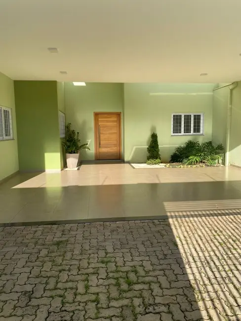 Casa com 3 quartos à venda, 193m2 em Jardim Imperador, Araraquara - SP - imagem 2 Foto 2 de Casa com 3 quartos à venda, 193m2 em Jardim Imperador, Araraquara - SP