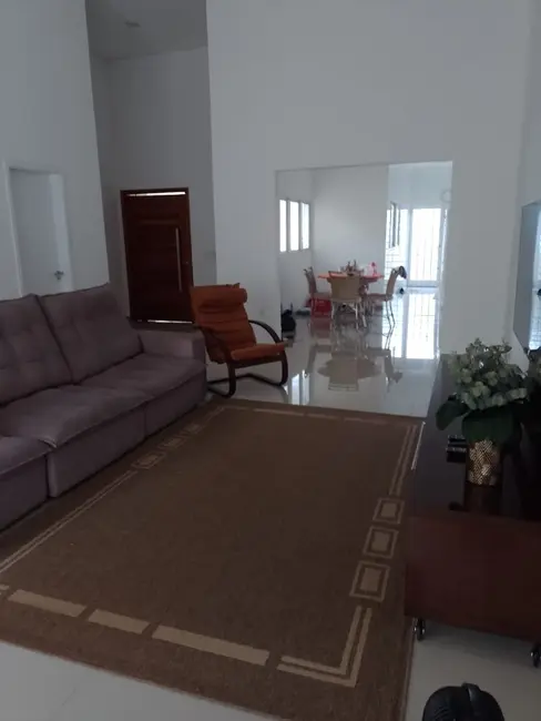 Casa com 3 quartos à venda, 193m2 em Jardim Imperador, Araraquara - SP - imagem 8 Foto 8 de Casa com 3 quartos à venda, 193m2 em Jardim Imperador, Araraquara - SP