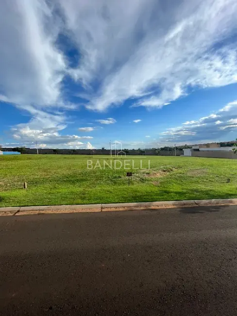 Foto 2 de Terreno / Lote à venda em Araraquara - SP