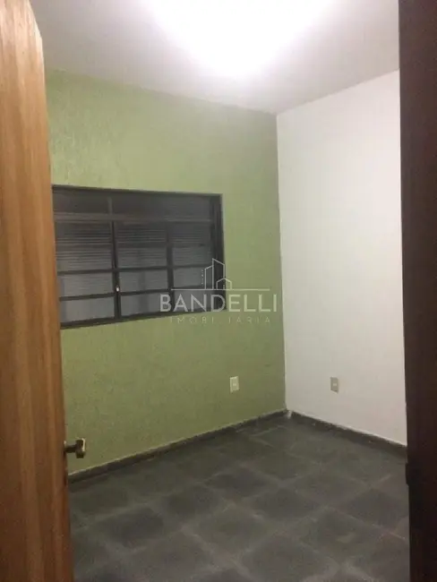 Casa com 2 quartos à venda, 176m2 em Jardim Roberto Selmi Dei, Araraquara - SP - imagem 7 Foto 7 de Casa com 2 quartos à venda, 176m2 em Jardim Roberto Selmi Dei, Araraquara - SP