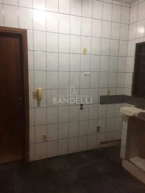 Casa com 2 quartos à venda, 176m2 em Jardim Roberto Selmi Dei, Araraquara - SP - imagem 9 Foto 9 de Casa com 2 quartos à venda, 176m2 em Jardim Roberto Selmi Dei, Araraquara - SP