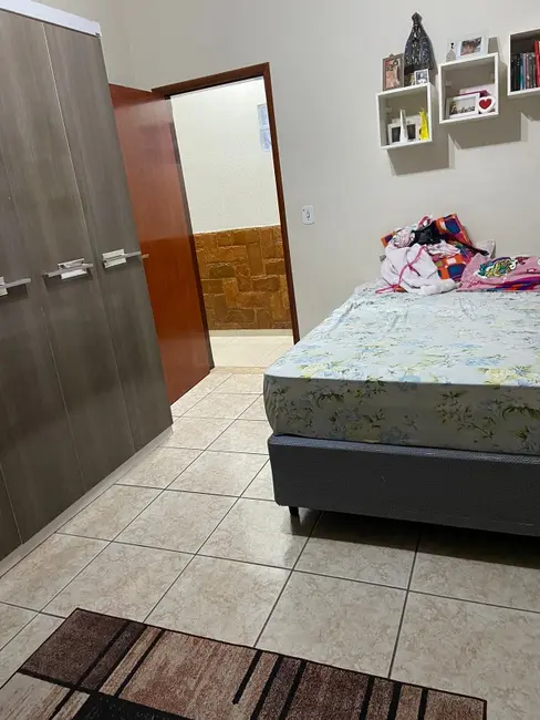 Casa com 3 quartos à venda, 217m2 em Jardim América (Vila Xavier), Araraquara - SP - imagem 9 Foto 9 de Casa com 3 quartos à venda, 217m2 em Jardim América (Vila Xavier), Araraquara - SP