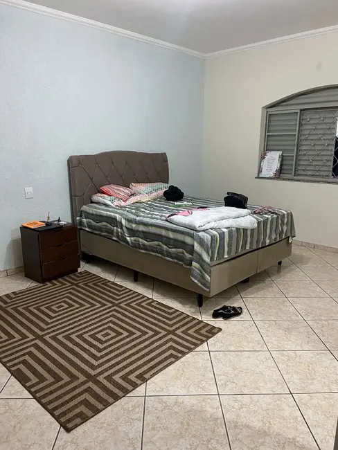 Casa com 3 quartos à venda, 217m2 em Jardim América (Vila Xavier), Araraquara - SP - imagem 7 Foto 7 de Casa com 3 quartos à venda, 217m2 em Jardim América (Vila Xavier), Araraquara - SP