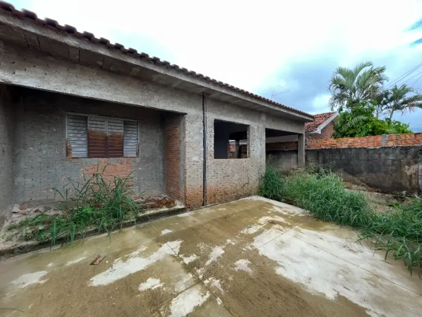 Casa com 4 quartos à venda, 153m2 em Jardim Pinheiros (Vila Xavier), Araraquara - SP - imagem 3 Foto 3 de Casa com 4 quartos à venda, 153m2 em Jardim Pinheiros (Vila Xavier), Araraquara - SP