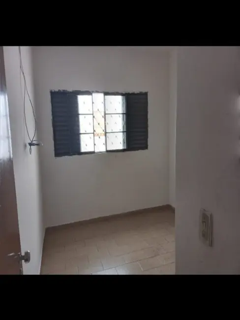Casa com 3 quartos à venda, 122m2 em Jardim Adalgisa, Araraquara - SP - imagem 3 Foto 3 de Casa com 3 quartos à venda, 122m2 em Jardim Adalgisa, Araraquara - SP