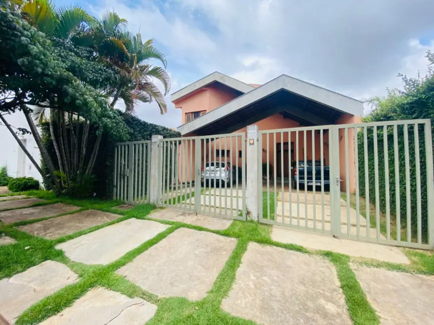 Foto 1 de Casa com 3 quartos à venda, 298m2 em Vila Harmonia, Araraquara - SP