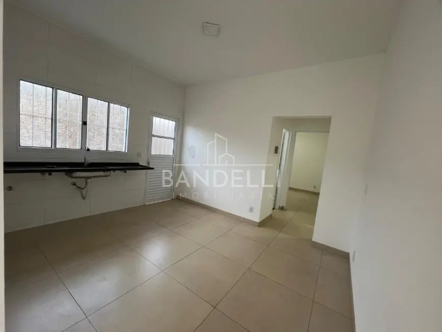 Casa com 2 quartos à venda, 60m2 em Araraquara - SP - imagem 4 Foto 4 de Casa com 2 quartos à venda, 60m2 em Araraquara - SP
