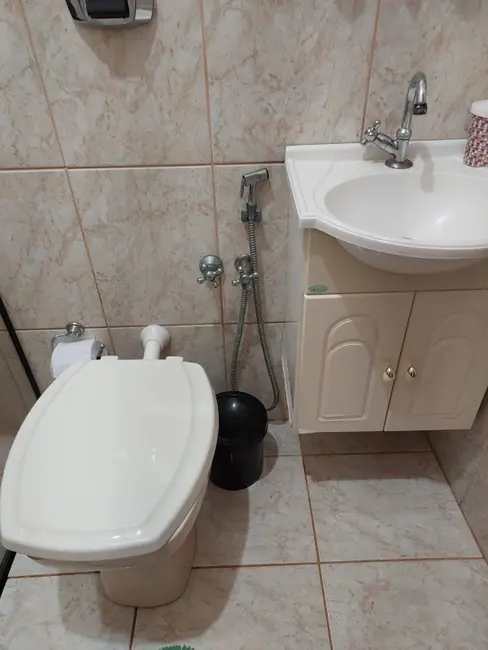Casa com 3 quartos à venda, 232m2 em Vila Santa Maria (Vila Xavier), Araraquara - SP - imagem 9 Foto 9 de Casa com 3 quartos à venda, 232m2 em Vila Santa Maria (Vila Xavier), Araraquara - SP