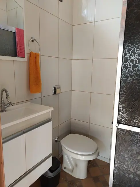 Casa com 3 quartos à venda, 232m2 em Vila Santa Maria (Vila Xavier), Araraquara - SP - imagem 4 Foto 4 de Casa com 3 quartos à venda, 232m2 em Vila Santa Maria (Vila Xavier), Araraquara - SP