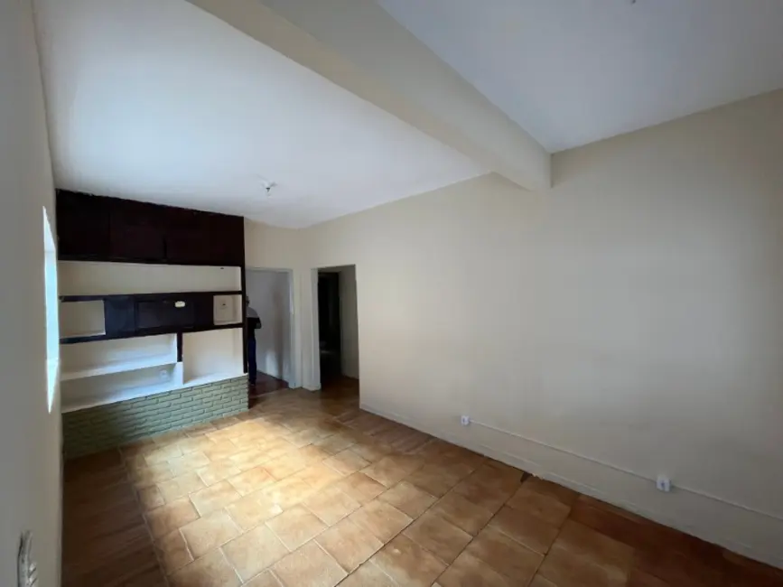 Casa com 4 quartos para alugar, 173m2 em Jardim do Carmo, Araraquara - SP - imagem 4 Foto 4 de Casa com 4 quartos para alugar, 173m2 em Jardim do Carmo, Araraquara - SP