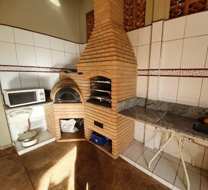 Casa com 3 quartos à venda, 115m2 em Vila Velosa, Araraquara - SP - imagem 4 Foto 4 de Casa com 3 quartos à venda, 115m2 em Vila Velosa, Araraquara - SP