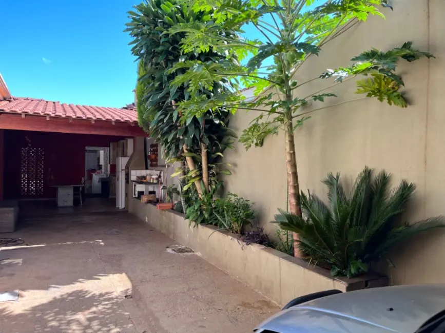 Sala Comercial com 3 quartos à venda, 229m2 em Parque Residencial Iguatemi, Araraquara - SP - imagem 8 Foto 8 de Sala Comercial com 3 quartos à venda, 229m2 em Parque Residencial Iguatemi, Araraquara - SP