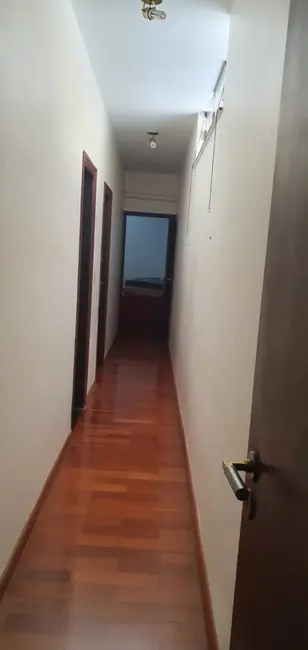 Casa com 2 quartos à venda, 180m2 em Centro, Araraquara - SP - imagem 8 Foto 8 de Casa com 2 quartos à venda, 180m2 em Centro, Araraquara - SP