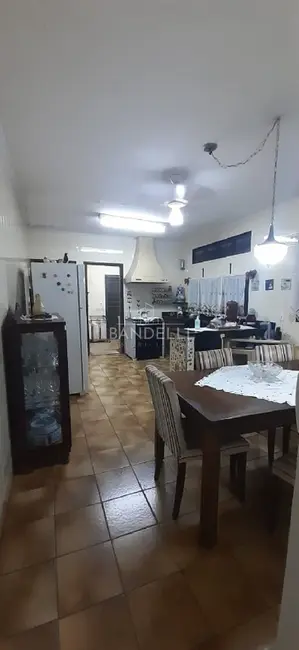 Casa com 4 quartos à venda e para alugar, 234m2 em Vila José Bonifácio, Araraquara - SP - imagem 6 Foto 6 de Casa com 4 quartos à venda e para alugar, 234m2 em Vila José Bonifácio, Araraquara - SP