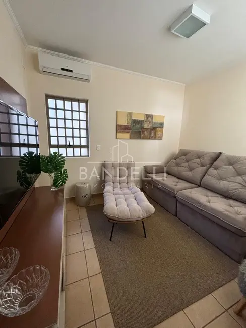 Casa com 3 quartos à venda, 239m2 em Araraquara - SP - imagem 3 Foto 3 de Casa com 3 quartos à venda, 239m2 em Araraquara - SP