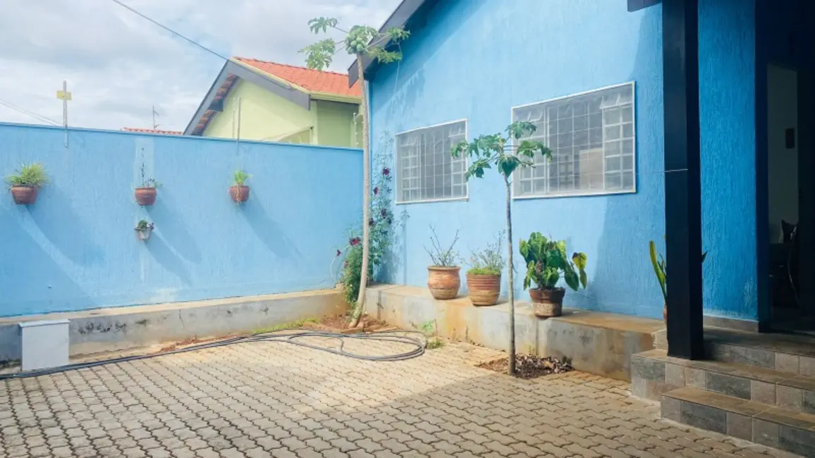 Foto 1 de Casa com 3 quartos à venda, 116m2 em Jardim do Bosque, Araraquara - SP