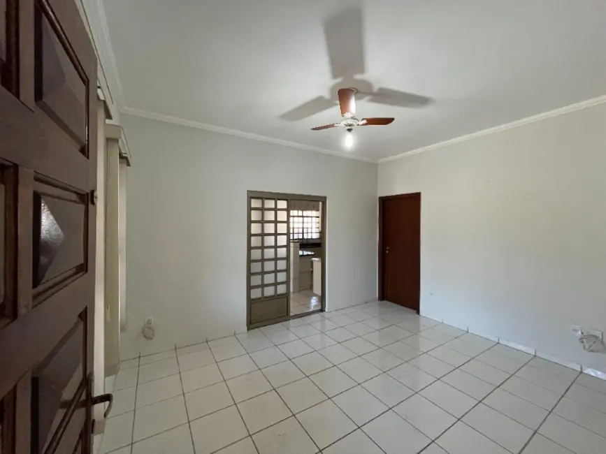 Casa com 3 quartos à venda, 194m2 em Vila Xavier (Vila Xavier), Araraquara - SP - imagem 6 Foto 6 de Casa com 3 quartos à venda, 194m2 em Vila Xavier (Vila Xavier), Araraquara - SP