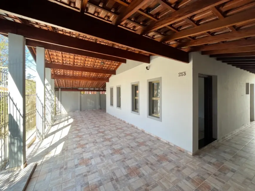 Casa com 3 quartos à venda, 194m2 em Vila Xavier (Vila Xavier), Araraquara - SP - imagem 2 Foto 2 de Casa com 3 quartos à venda, 194m2 em Vila Xavier (Vila Xavier), Araraquara - SP