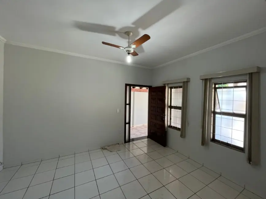 Casa com 3 quartos à venda, 194m2 em Vila Xavier (Vila Xavier), Araraquara - SP - imagem 5 Foto 5 de Casa com 3 quartos à venda, 194m2 em Vila Xavier (Vila Xavier), Araraquara - SP