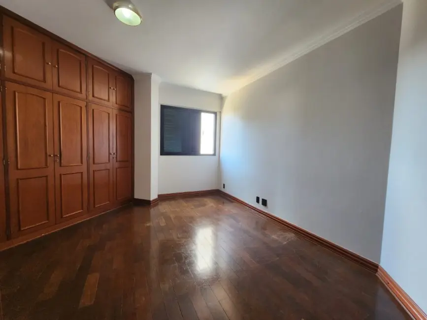 Apartamento com 3 quartos à venda, 192m2 em Centro, Araraquara - SP - imagem 4 Foto 4 de Apartamento com 3 quartos à venda, 192m2 em Centro, Araraquara - SP