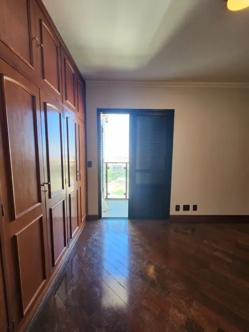 Apartamento com 3 quartos à venda, 192m2 em Centro, Araraquara - SP - imagem 8 Foto 8 de Apartamento com 3 quartos à venda, 192m2 em Centro, Araraquara - SP
